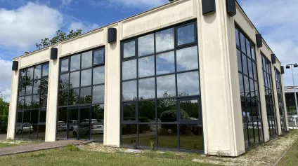 Bureaux à louer à Mérignac Chemin Long proche rocade - Offre immobilière - Arthur Loyd