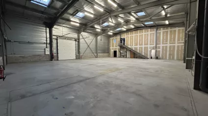 LOCAUX D'ACTIVITES A VENDRE - POLYGONE NORD PERPIGNAN - Offre immobilière - Arthur Loyd
