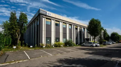 Bureaux à louer à Cergy dans parc sécurisé avec stationnement extérieur - Offre immobilière - Arthur Loyd