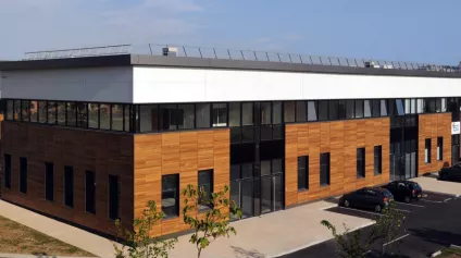 Locaux d'activité a sous-louer à VILLENEUVE LA GARENNE 92390 - Offre immobilière - Arthur Loyd