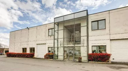 LOCAUX D'ACTIVITE/BUREAUX A LOUER QUAIS DE SEINE - Offre immobilière - Arthur Loyd