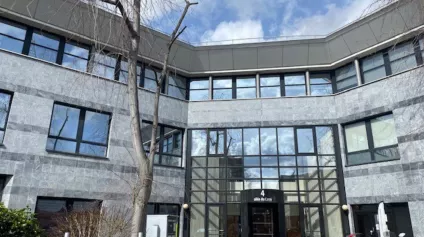 Bureaux rénovés - Proche RER - Parc des Barbanniers - Offre immobilière - Arthur Loyd