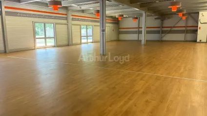 LOCAL COMMERCIAL à LOUER de 2533 m² - Offre immobilière - Arthur Loyd
