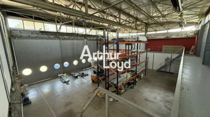 LOCAL D'ACTIVITE - ENTREPOT location à SAINT-RAPHAËL 83700 - Offre immobilière - Arthur Loyd