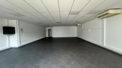 Zone Verte - Proximité échangeur Nord - Bureaux 100 m² - Offre immobilière - Arthur Loyd