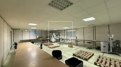 LOCAL D'ACTIVITE -LOCATION -RARE SUR SECTEUR - Offre immobilière - Arthur Loyd