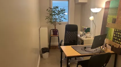 A LOUER - BUREAUX SPACIEUX ET FONCTIONNELS - 210 M² - Offre immobilière - Arthur Loyd