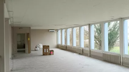 A VENDRE Bureaux en zone activité proche Louhans - Offre immobilière - Arthur Loyd