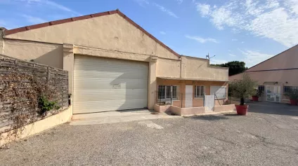 Local mixte rénové à louer en EXCLUSIVITÉ sur SAINT-VICTORET - Offre immobilière - Arthur Loyd