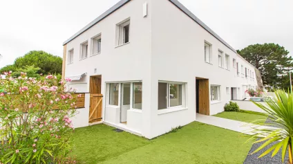 BUREAUX - LOCAUX PROFESSIONNELS - À LOUER - LA BAULE - 72 m2 - JARDIN PRIVATIF - Offre immobilière - Arthur Loyd