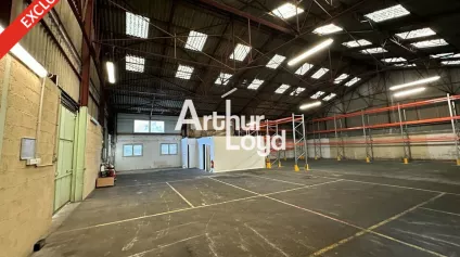 Locaux mixtes avec 2 quais à la location - Offre immobilière - Arthur Loyd