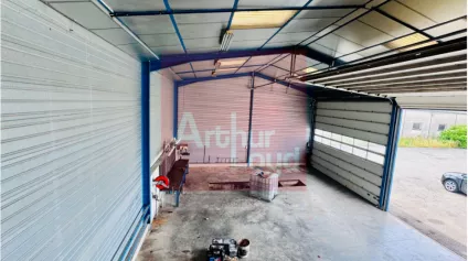 Local d'activité 206.71 m2 - Offre immobilière - Arthur Loyd