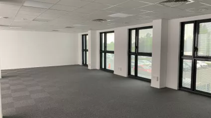 TOURS NORD L'AERONEF - D 910 ET ECHANGEUR A10 - A LOUER BUREAUX DE 235 M² - 1ER ETAGE - Offre immobilière - Arthur Loyd