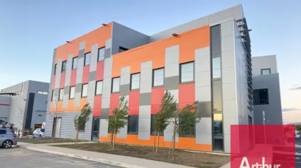 BUREAUX SHOWROOM /ACTIVITÉ DE 805 M2 A LOUER - GAROSUD - Offre immobilière - Arthur Loyd