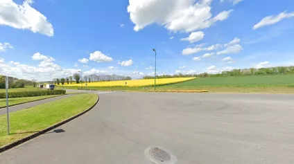 PARCELLES DE TERRAIN A VENDRE - EXCELLENTE VISIBILITE SUR LA RN 164 - ZONE COMMERCIALE LOUDEAC - Offre immobilière - Arthur Loyd