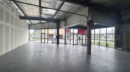 MACON SUD - LOCAL COMMERCIAL - LOCATION - BOUCHARDES - Offre immobilière - Arthur Loyd