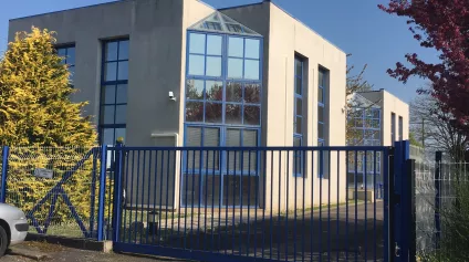 PROCHE SUPER U SAUTRON - LOCATION PLATEAU BUREAUX - Offre immobilière - Arthur Loyd