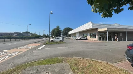  Local commercial à louer sur ST ETIENNE DE MONTLUC - Offre immobilière - Arthur Loyd