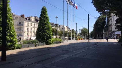 BELLE SURFACE PROXIMITÉ PARKING - Offre immobilière - Arthur Loyd