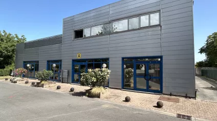 Locaux d'activité à louer à LESQUIN 59810 - Offre immobilière - Arthur Loyd