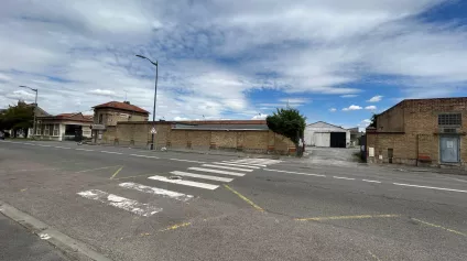 LOCAUX D'ACTIVITÉS - A LOUER - 100 M2 et 50 M2 - SAINT-QUENTIN : - Offre immobilière - Arthur Loyd