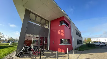 Bureaux à louer à ISNEAUVILLE 76230 - Offre immobilière - Arthur Loyd