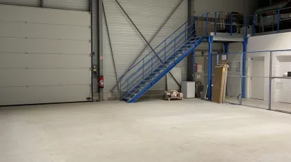 A VENDRE LOCAL D'ACTIVITE / BUREAUX - 457 M2 - CREIL PARC ALATA - Offre immobilière - Arthur Loyd