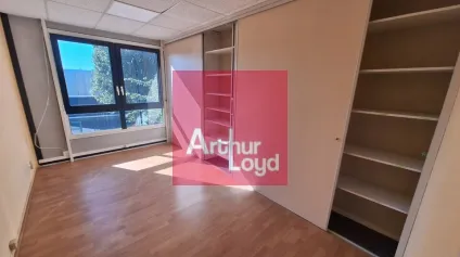 CLERMONT-FERRAND LA PARDIEU A LOUER BUREAUX 200M² - Offre immobilière - Arthur Loyd