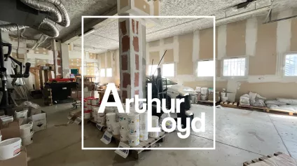 Local d'activités polyvalent à Nîmes Ouest- A louer - 260 m2 - Offre immobilière - Arthur Loyd