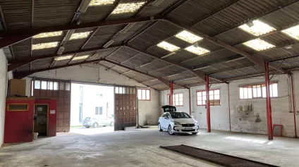 Entrepôt de 490 m2 à louer à Villenave d'Ornon avec une visibilité depuis la rocade - Offre immobilière - Arthur Loyd