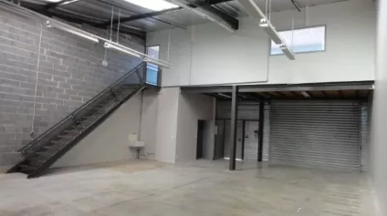 Locaux d'activité à louer - Béziers - Offre immobilière - Arthur Loyd