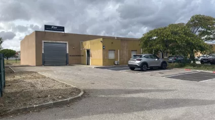 320m² de local d'activité à louer Zone du TUBE à ISTRES - Offre immobilière - Arthur Loyd