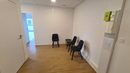 A LOUER SAINT JEAN DE LUZ - LOCAL PROFESSIONNEL/BUREAU 17 M² - Offre immobilière - Arthur Loyd