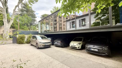 EXCLUSIVITÉ - BUREAUX A VENDRE AVEC PARKINGS DANS LE CENTRE VILLE D'AIX EN PROVENCE - Offre immobilière - Arthur Loyd