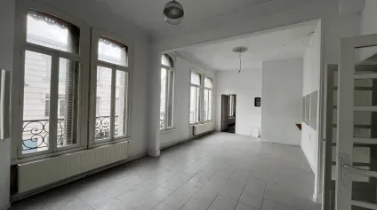 A LOUER - IMMEUBLE DE BUREAUX - 140 M2 - SAINT-QUENTIN - Offre immobilière - Arthur Loyd