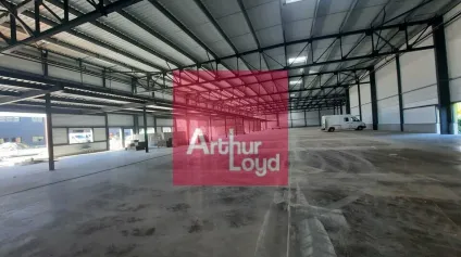 CLERMONT-FERRAND ZONE DES GRAVANCHES A LOUER LOCAL ACTIVITE 886 M² - PROGRAMME NEUF - DIVISIBLE - Offre immobilière - Arthur Loyd