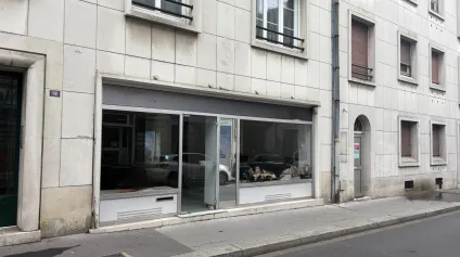 LOCAL COMMERCIAL A LOUER ORLEANS HYPER CENTRE - Offre immobilière - Arthur Loyd