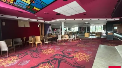 BLOIS - LOCATION LOCAL COMMERCIAL DE 327,97 M² - PROCHE A10 - Offre immobilière - Arthur Loyd