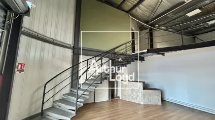 À louer - Local commercial 208 m² avec showroom, mezzanine, parkings - ZAC dynamique secteur Baillargues - Offre immobilière - Arthur Loyd
