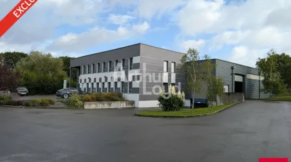 SAINT JACQUES DE LA LANDE - LOCAL D'ACTIVITE RECENT A LOUER - 965 M² - Offre immobilière - Arthur Loyd