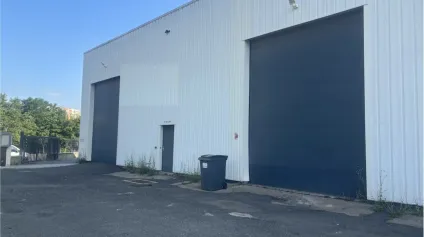 Locaux d'activité à vendre à SAINT CHAMOND 42400 - Offre immobilière - Arthur Loyd