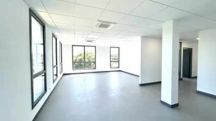 Bureaux neufs à louer de 530 m² - Artigues-Près-Bordeaux , Axe N89 - Offre immobilière - Arthur Loyd