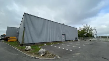 Local commercial400m2 zone commerciale E.LECLERC à Noeux les Mines - Offre immobilière - Arthur Loyd