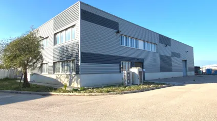 LOCAUX D'ACTIVITES A LOUER ESPACE POLYGONE PERPIGNAN - Offre immobilière - Arthur Loyd