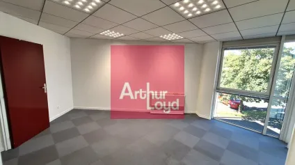CLERMONT-FERRAND LA PARDIEU A LOUER BUREAUX 120 M² - Offre immobilière - Arthur Loyd