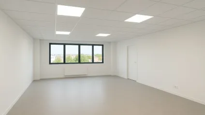 À louer  Bureaux 55 m²  Centre-ville de La Roche-sur-Yon - Offre immobilière - Arthur Loyd