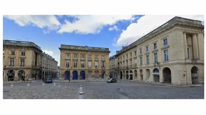 LOCAL COMMERCIAL A FORT POTENTIEL A REIMS - TOTALISANT ENVIRON 620M2 - Offre immobilière - Arthur Loyd