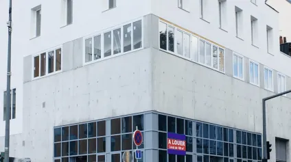 Local commercial à louer à Lille - Belle visibilité avec vitrine et accès PMR - Offre immobilière - Arthur Loyd