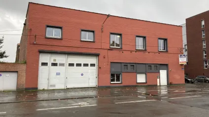 Local commercial divisible à louer Lille - jusqu'à 600 m² avec vitrines et accès livraison - Offre immobilière - Arthur Loyd