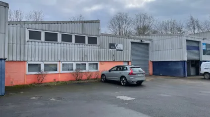 Locaux d'activité à vendre à VAL DE REUIL 27100 - Offre immobilière - Arthur Loyd